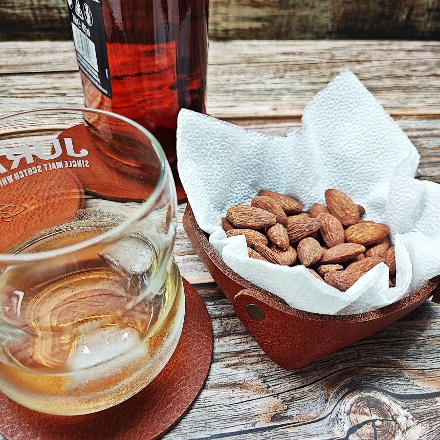 Комплект подложки за чаши от естествена кожа „CHEERS” 6+1 с поставка