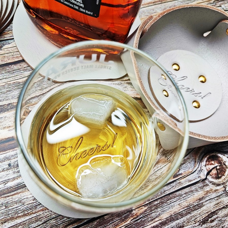 Комплект подложки за чаши от естествена кожа „CHEERS” 6+1 с поставка