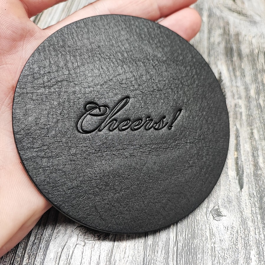 Комплект подложки за чаши от естествена кожа „CHEERS” 6+1 с поставка